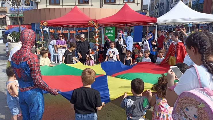 Rize'de Okul Öncesi Şenliği renkli görüntülere sahne oldu 2