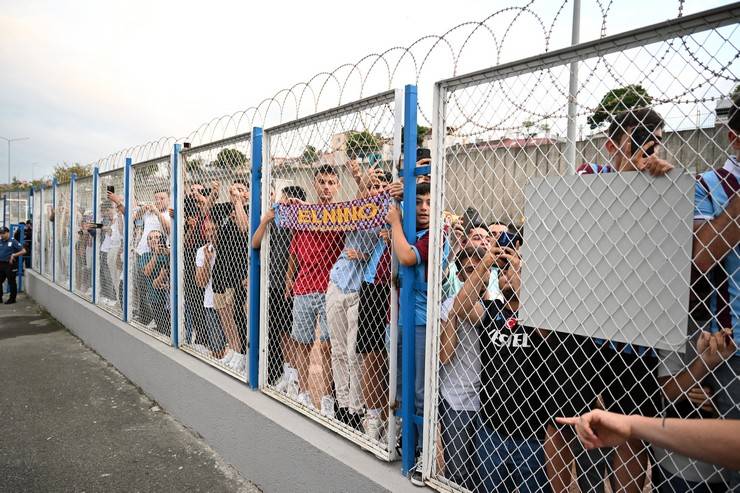 Şenol Güneş’e Trabzon’da coşkulu karşılama 17