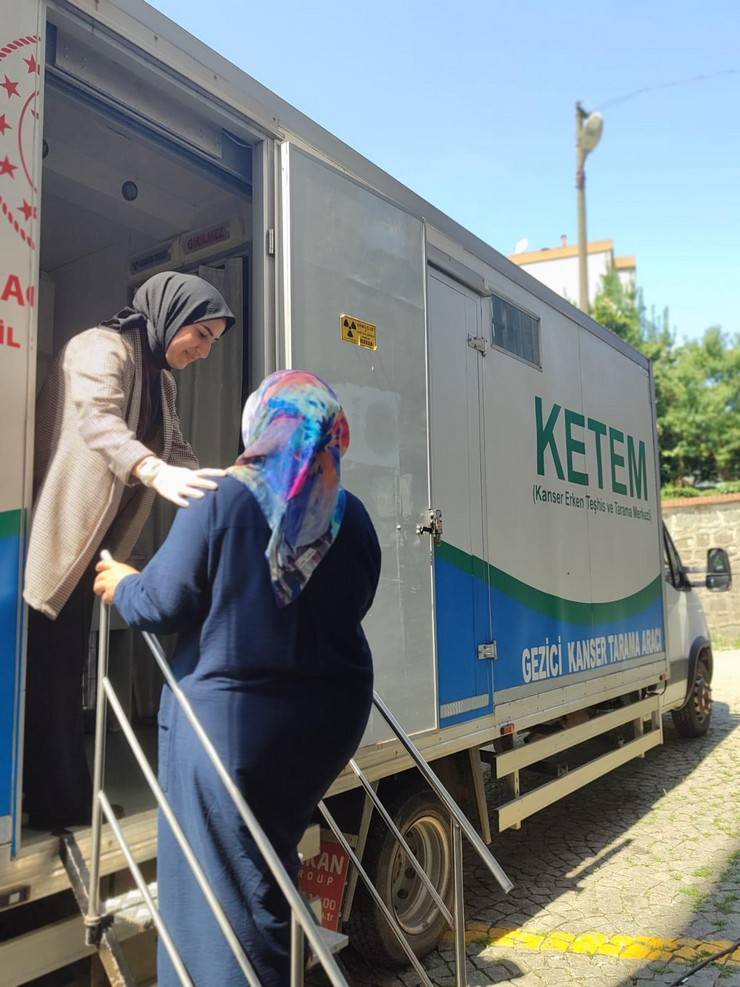 Rize'de "Farkında Ol Taraması Yap, Kanseri Engelle!" etkinlikleri düzenlendi 7