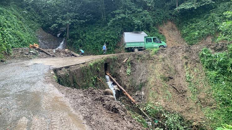 Rize'de sağanağın ardından hasar tespit çalışmaları yürütülüyor 14