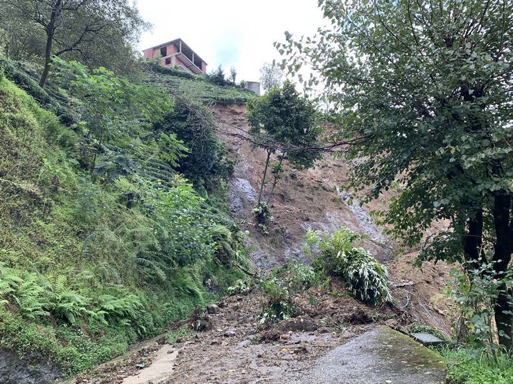 Rize'de sağanağın ardından hasar tespit çalışmaları yürütülüyor 19