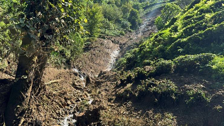 Rize'de sağanağın ardından hasar tespit çalışmaları yürütülüyor 4