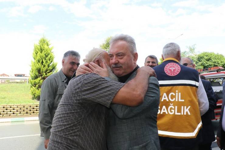 İl Başkanı Katmer, İyidere'de esnaf ziyaretlerinde 3