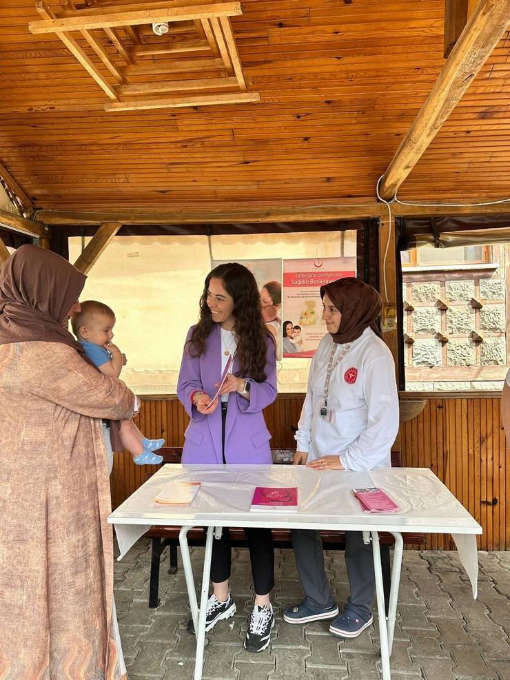 Rize'de "Emzirmek Annenin, Anne Sütü Bebeğin Sigortasıdır" etkinliği 22