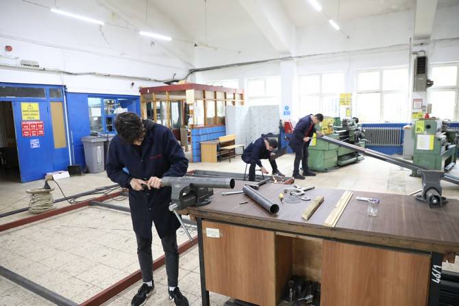 Rize'de meslek lisesi öğrencilerinden taşınabilir ev üretimi 19