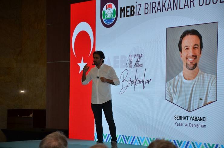 Rize'de Bir İlk: İz Bırakanlar Ödül Töreni Gerçekleştirildi 44