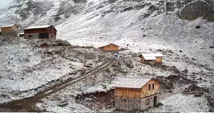 Rize'ye mevsimin ilk karı yağdı 4