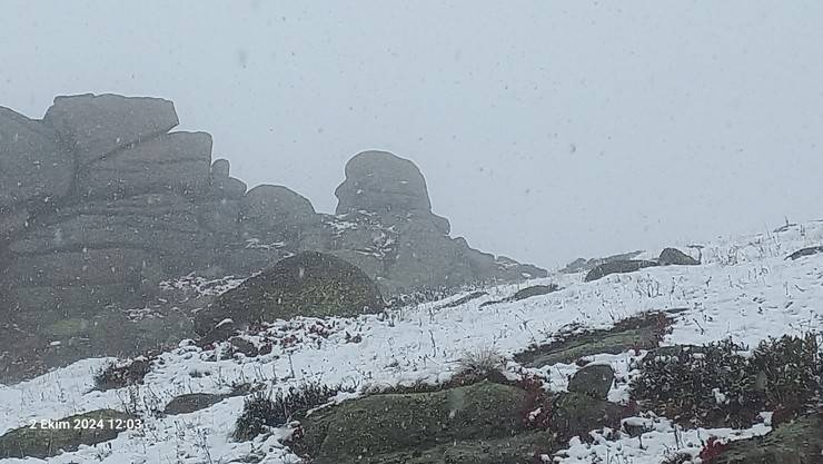 Rize'ye mevsimin ilk karı yağdı 6