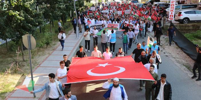 Rize’de “Direnişin Simgesi Gazze Yürüyüşü” sloganıyla Filistin'e destek yürüyüşü gerçekleştirildi