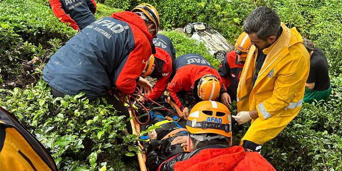 Rize’de dereye yuvarlanan aracın sürücüsü yaralandı