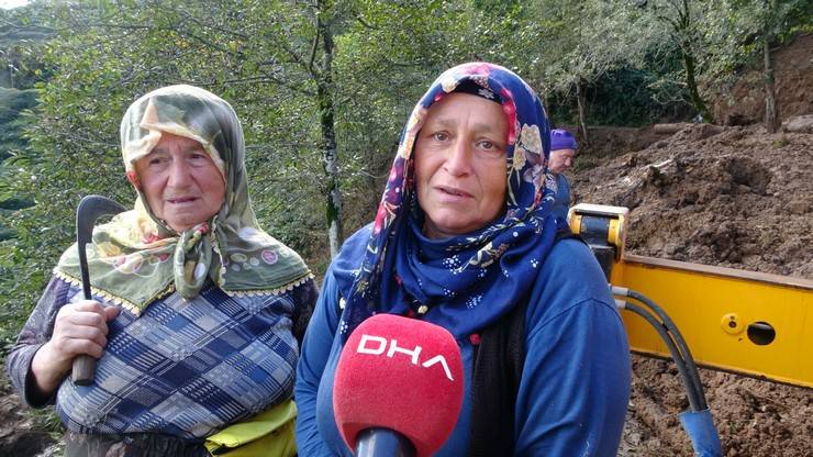 Rize'de heyelan; ahşap ev hasar gördü, minibüs uçuruma sürüklendi 7