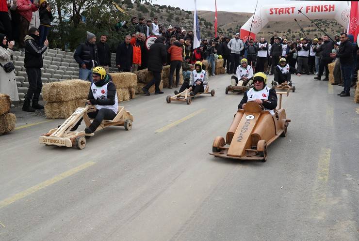 Erzincan’da Formulaz tahta araba yarışları düzenlendi 11