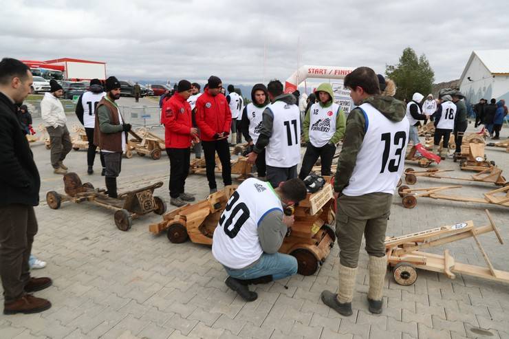 Erzincan’da Formulaz tahta araba yarışları düzenlendi 19