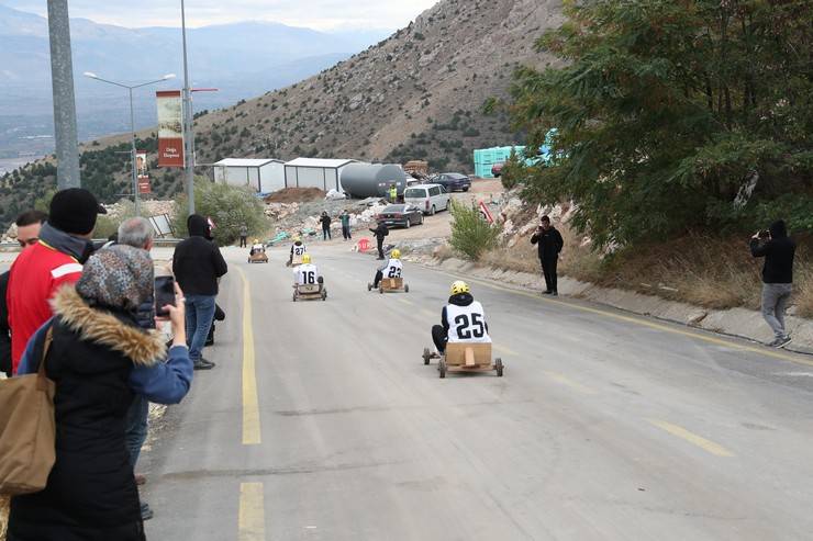 Erzincan’da Formulaz tahta araba yarışları düzenlendi 20