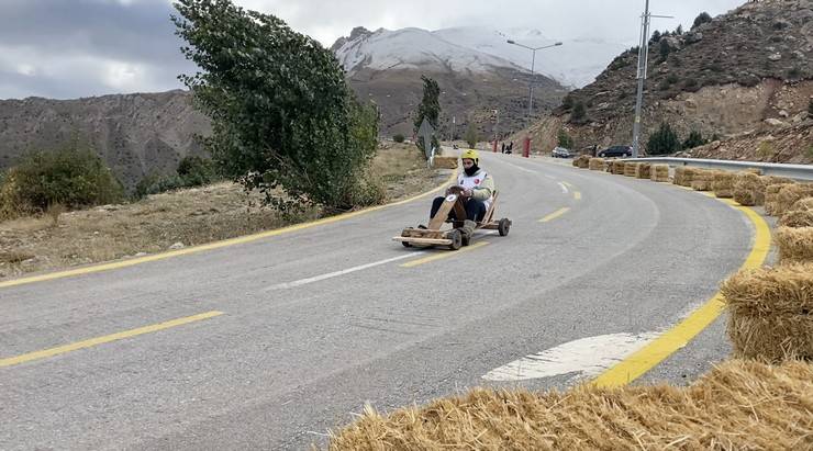 Erzincan’da Formulaz tahta araba yarışları düzenlendi 6