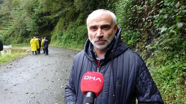 Rize'de heyelan; 2 boş ev toprak altında kaldı 19