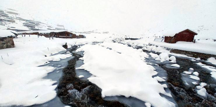 Rize'nin yaylalarda beyaz güzellik; geri dönüş hızlandı 7