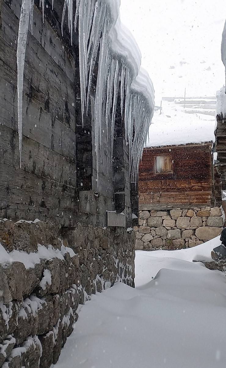 Rize'nin yaylalarda beyaz güzellik; geri dönüş hızlandı 8