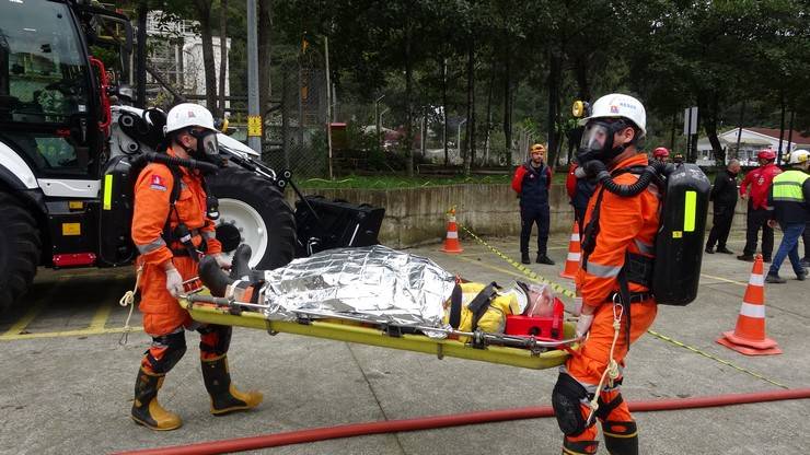 Rize'de maden sahasında yangın söndürme ve arama kurtarma tatbikatı gerçekleştirildi 21