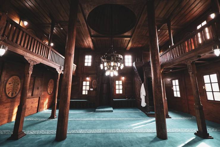 Rize’de 220 yıllık Tarihi Cami restorasyon çalışmalarının ardından yeniden ibadete açıldı 12