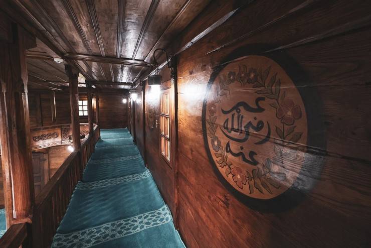 Rize’de 220 yıllık Tarihi Cami restorasyon çalışmalarının ardından yeniden ibadete açıldı 16