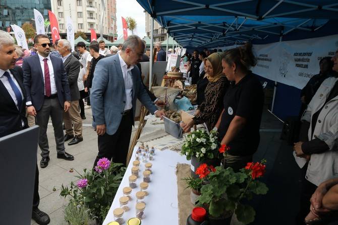 Rize’de Aşık Veysel’i Anma Etkinliği Düzenlendi 14