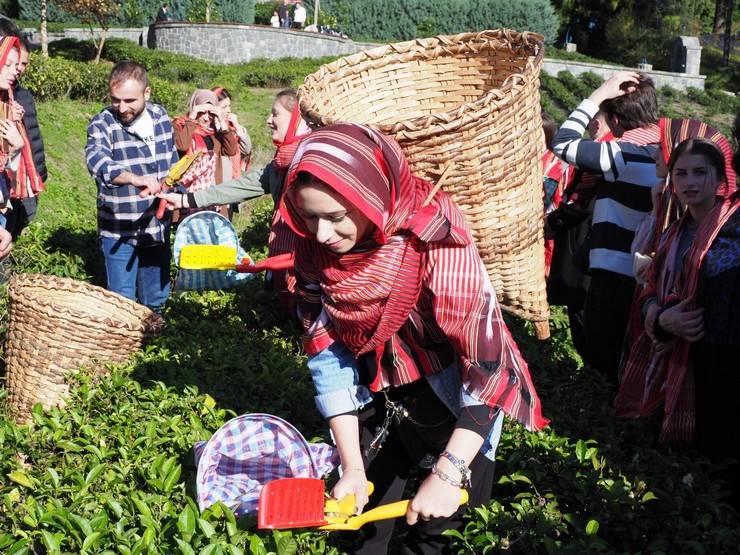 Makedonyalı Türk Gençler, Çayın Başkentinde Unutulmaz Bir Deneyim Yaşadı 14