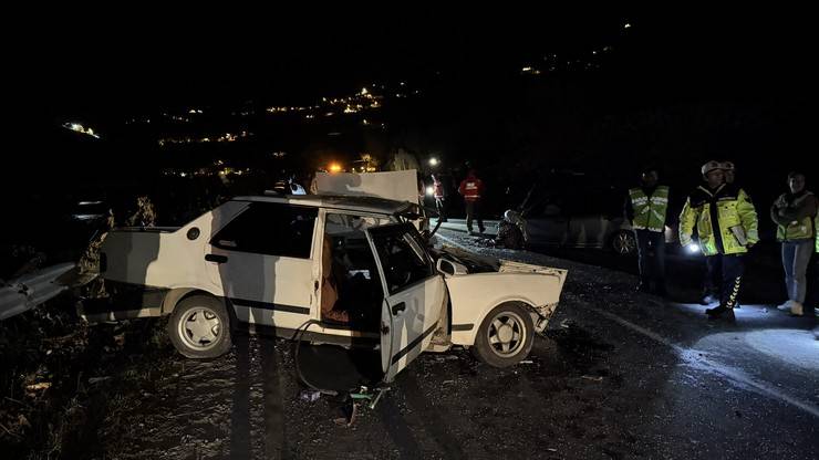 Rize'de zincirleme trafik kazası 2 ölü, 9 yaralı 18