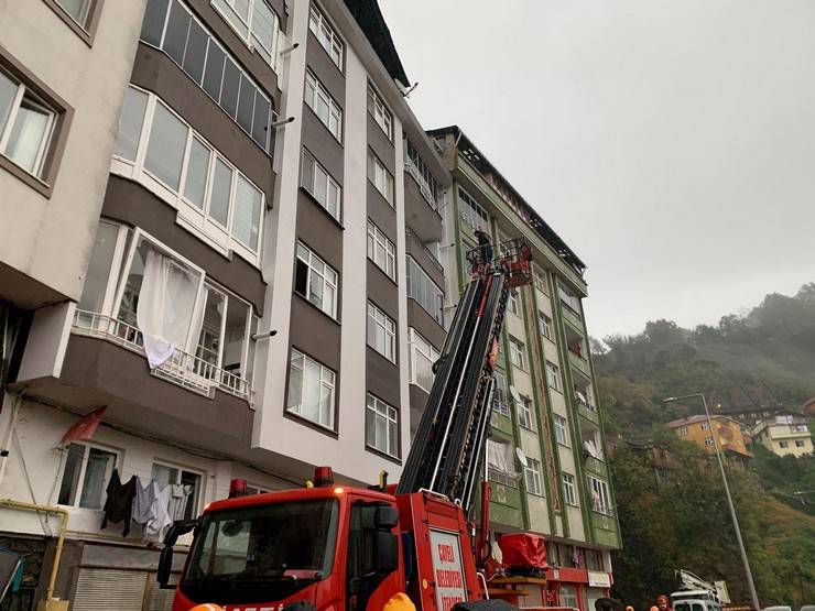 Rize'de heyelan: 1 ölü, 4 yaralı 20