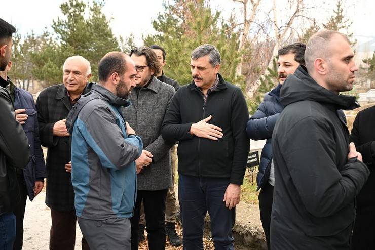 101 Yaşıma Girdim Ama Ölmek İstemiyorum. Ölümden Korkuyorum Gardaş diyen Aliye Göker nine 102 yaşında hayatını kaybetti 8