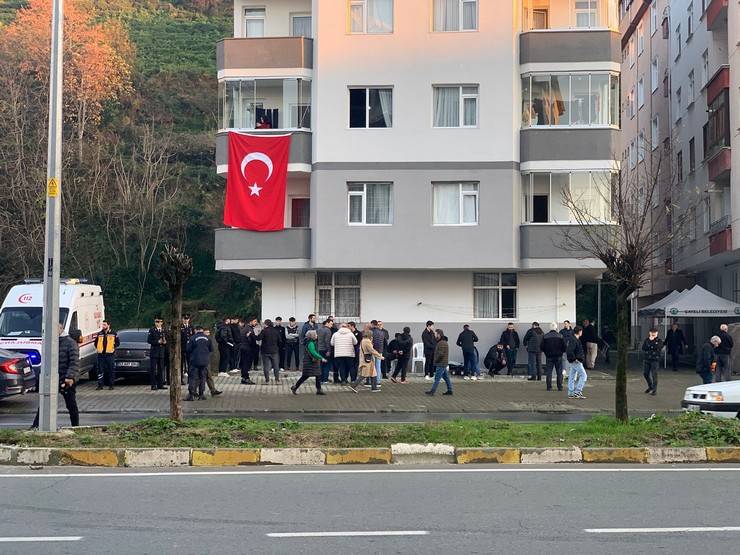 Doğum gününden bir gün sonra şehit olan Rizeli şehidin ailesine acı haber verildi 12