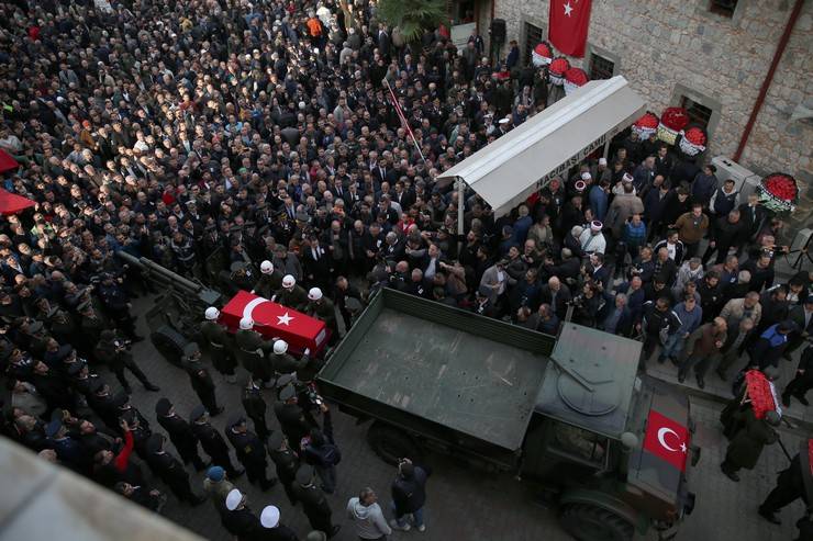 Şehit Teğmen Ceyhun Kalyoncu Rize'de son yolculuğuna uğurlandı 4