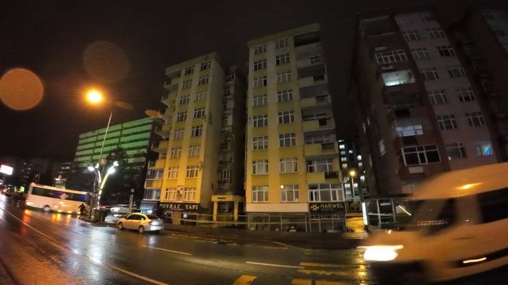 Rize'de fırtına nedeniyle sarsıntı oluşan 8 katlı apartman boşaltıldı 5