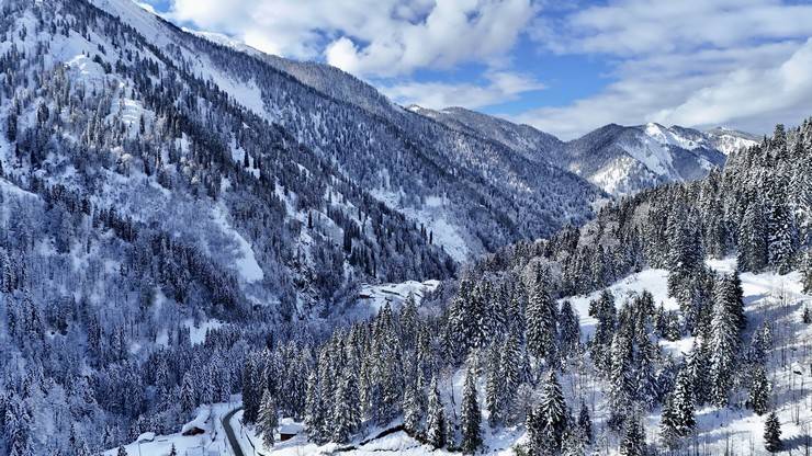 Ayder Yaylası ve Kaçkar Dağları beyaza büründü 2