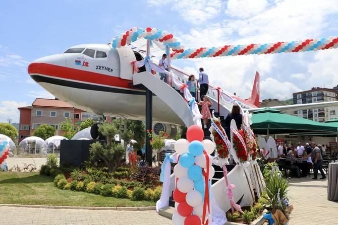 Pistten çıkan uçak pide salonu olarak hizmet vermeye başladı 20