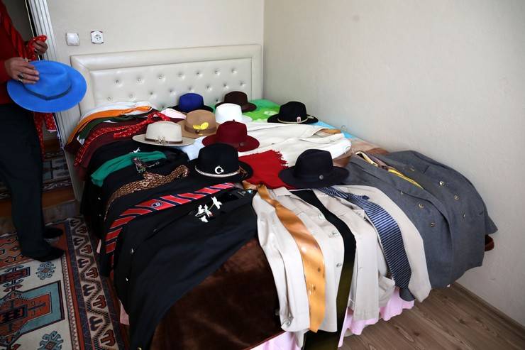 Rize'de 'Bay Foter’in tarzı renkli, sözü özlü 1