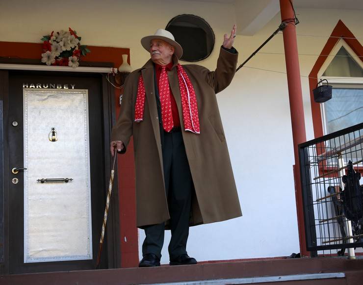 Rize'de 'Bay Foter’in tarzı renkli, sözü özlü 6