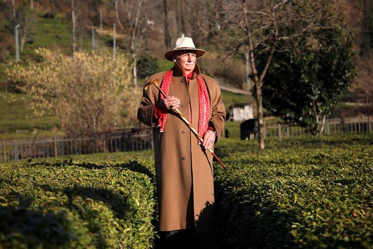 Rize'de 'Bay Foter’in tarzı renkli, sözü özlü 7