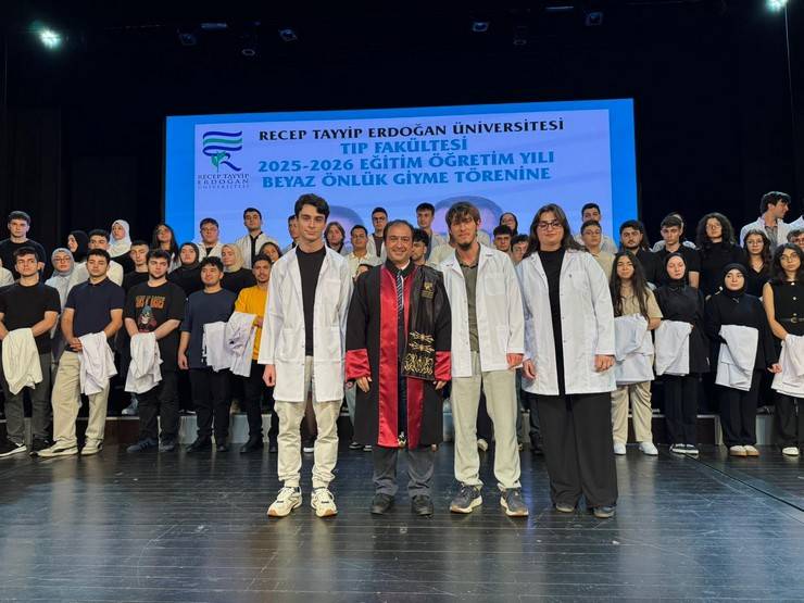 RTEÜ Tıp Fakültesi Öğrencileri Beyaz Önlük Giyme Heyecanı Yaşadı 10