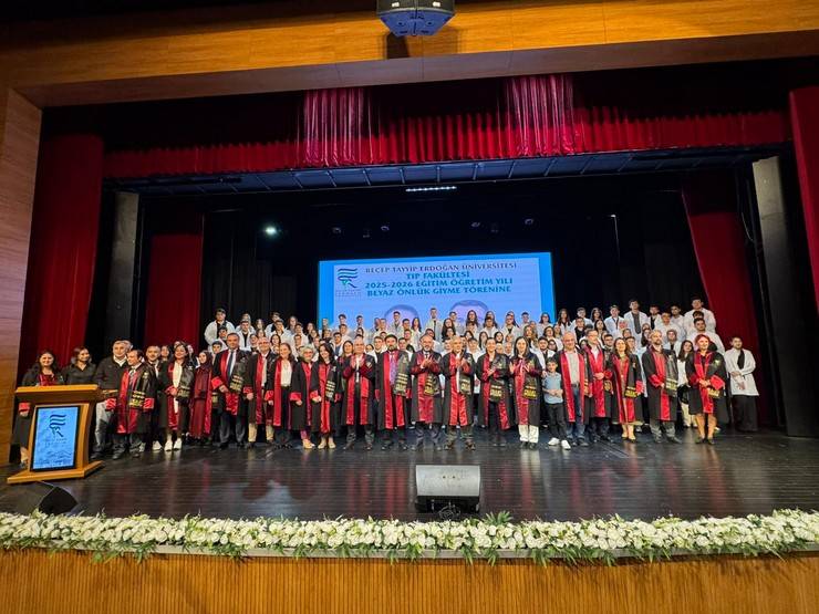 RTEÜ Tıp Fakültesi Öğrencileri Beyaz Önlük Giyme Heyecanı Yaşadı 11
