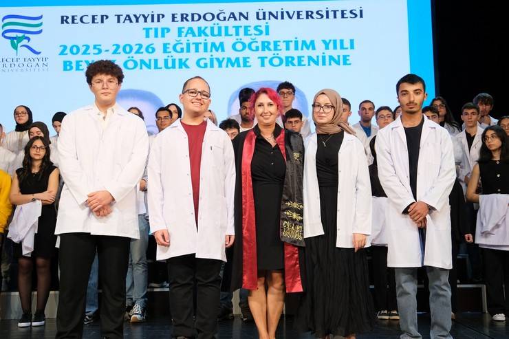 RTEÜ Tıp Fakültesi Öğrencileri Beyaz Önlük Giyme Heyecanı Yaşadı 12