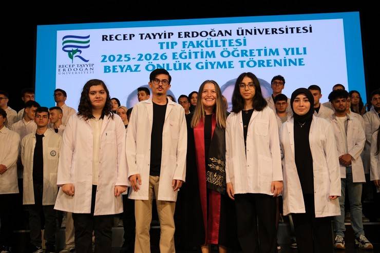 RTEÜ Tıp Fakültesi Öğrencileri Beyaz Önlük Giyme Heyecanı Yaşadı 18