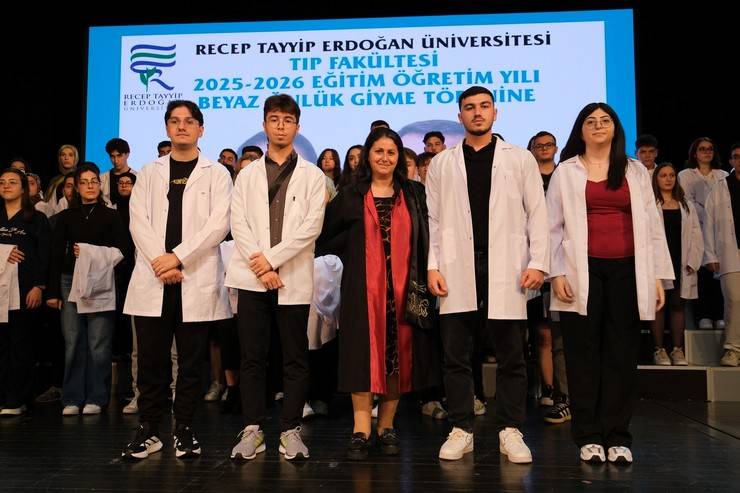 RTEÜ Tıp Fakültesi Öğrencileri Beyaz Önlük Giyme Heyecanı Yaşadı 19