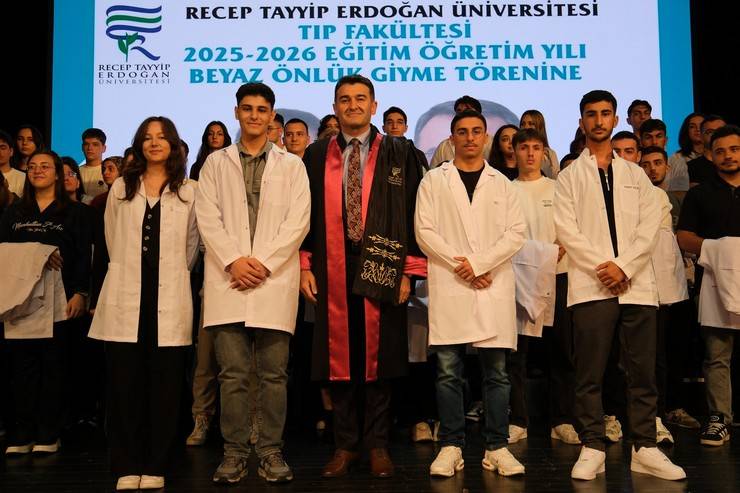 RTEÜ Tıp Fakültesi Öğrencileri Beyaz Önlük Giyme Heyecanı Yaşadı 2