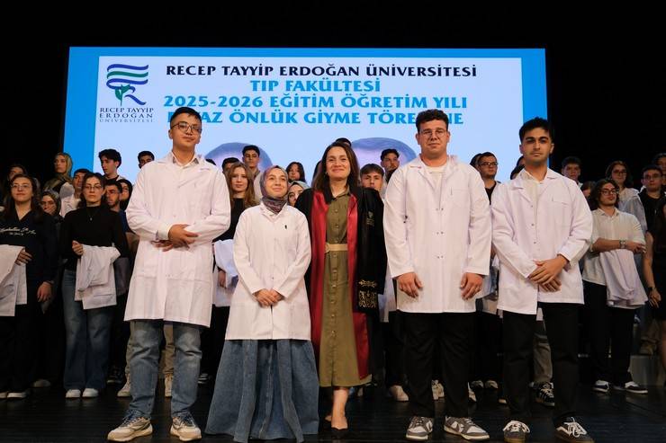 RTEÜ Tıp Fakültesi Öğrencileri Beyaz Önlük Giyme Heyecanı Yaşadı 26