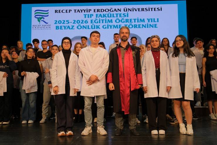 RTEÜ Tıp Fakültesi Öğrencileri Beyaz Önlük Giyme Heyecanı Yaşadı 28