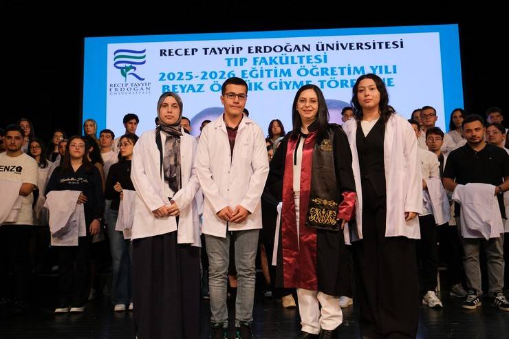 RTEÜ Tıp Fakültesi Öğrencileri Beyaz Önlük Giyme Heyecanı Yaşadı 3