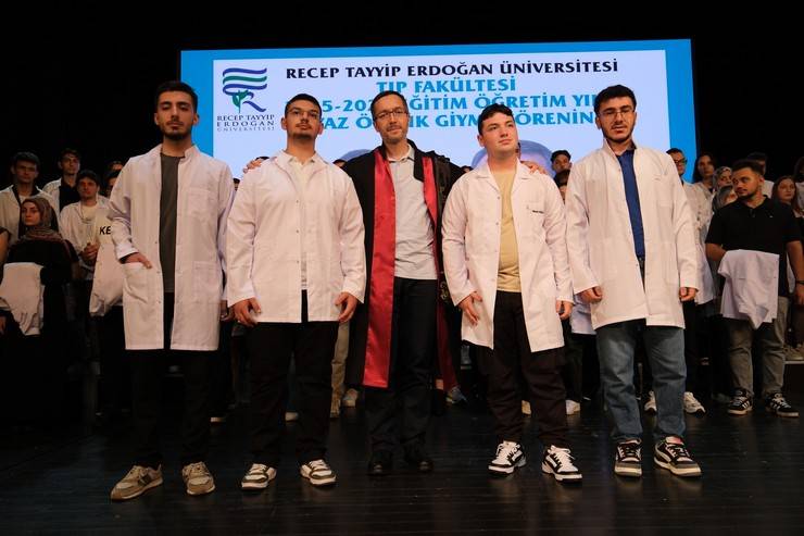 RTEÜ Tıp Fakültesi Öğrencileri Beyaz Önlük Giyme Heyecanı Yaşadı 30