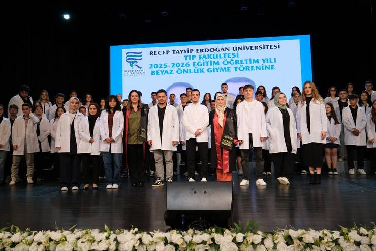 RTEÜ Tıp Fakültesi Öğrencileri Beyaz Önlük Giyme Heyecanı Yaşadı 38