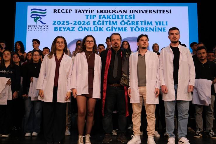 RTEÜ Tıp Fakültesi Öğrencileri Beyaz Önlük Giyme Heyecanı Yaşadı 42